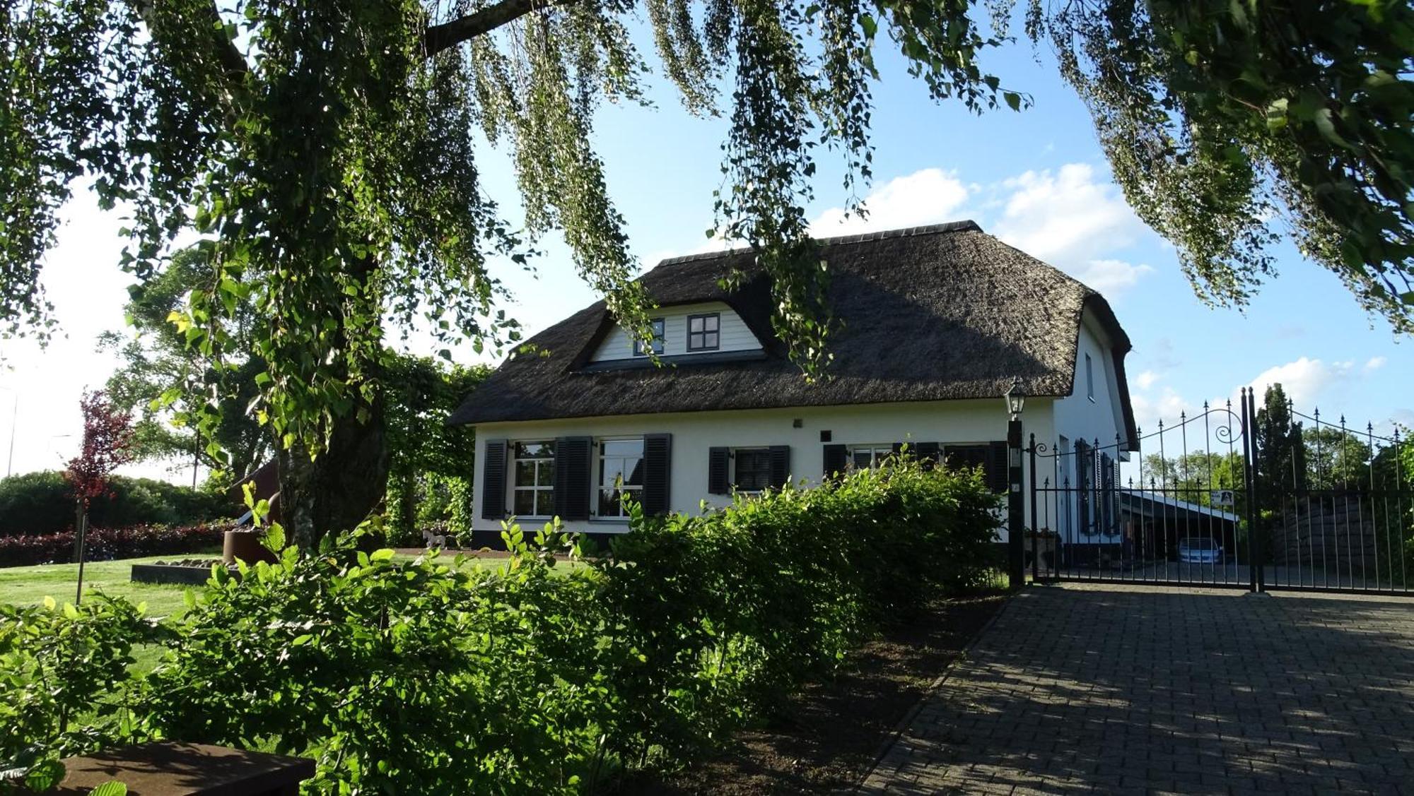 Mimosa Bed & Breakfast In Ijsselmuiden Exterior foto